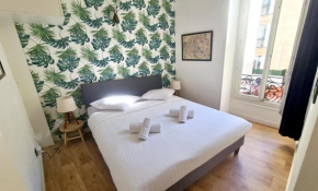 All new charming 1br hyper centre with balcony and AC